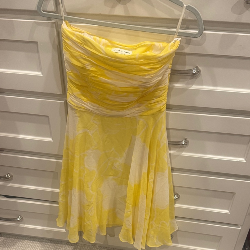 Banana Republic Strapless Yellow and White Dress